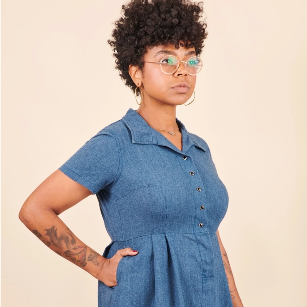 Tuesday Bassen Diner Dress in Denim